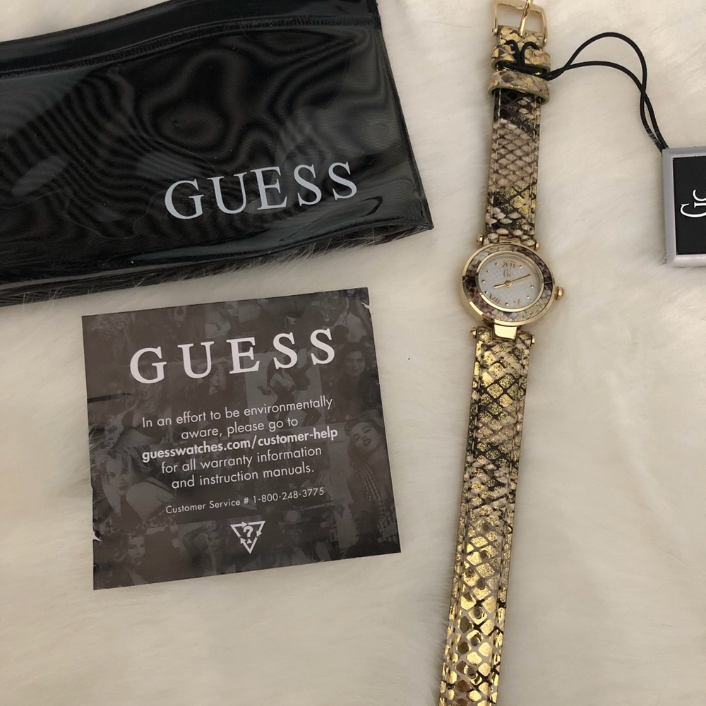 GUESS WOMEN WATCH - NEW - RARE - Picture 6 of 8